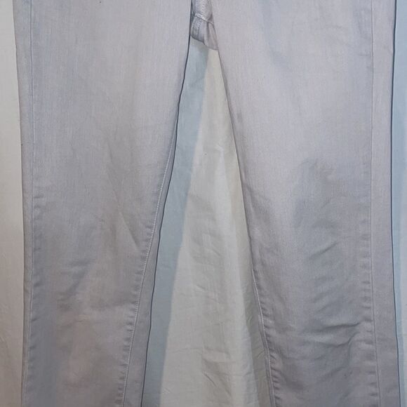 Uniqlo jeans  - Picture 3 of 11